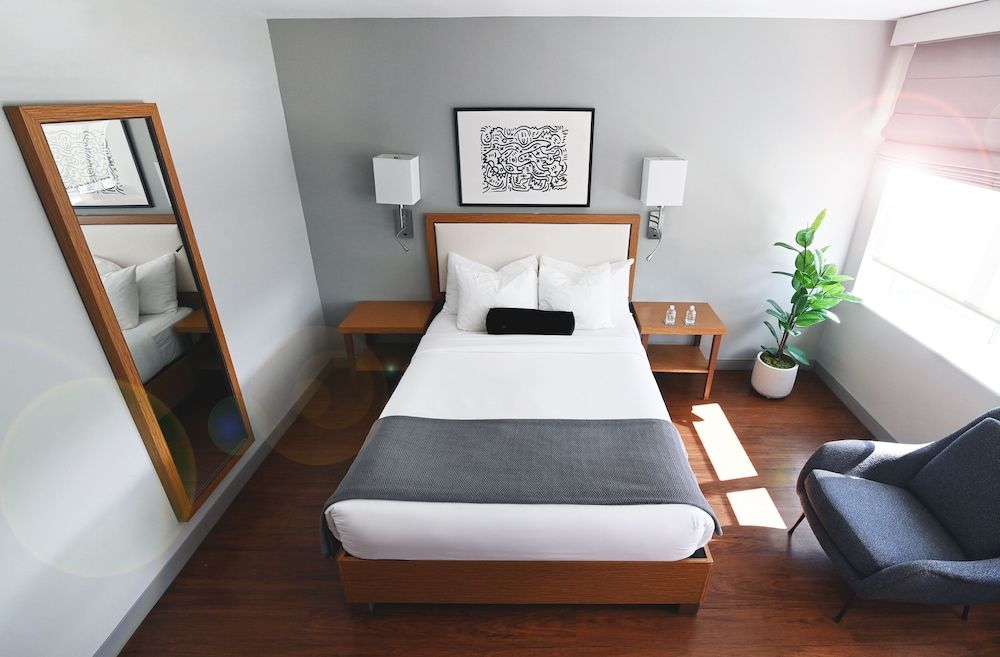 undefined Edge Hotel 4