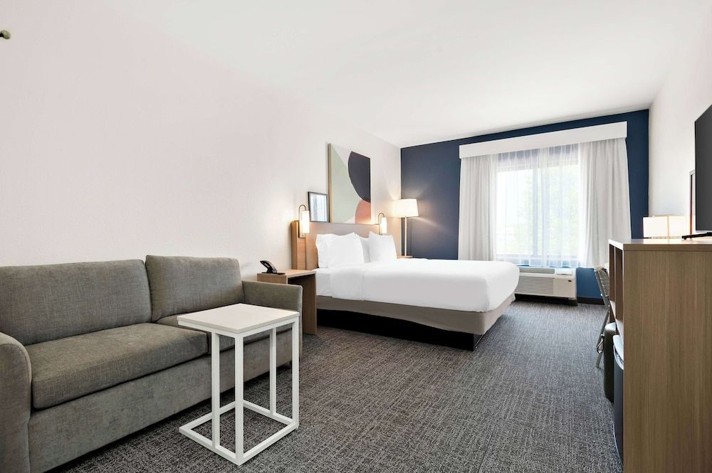 Room, 1 King Bed, Accessible, Bathtub (Mobility)