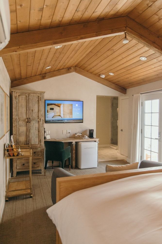 Calamigos Guest Ranch and Beach Club Premium Private Cottage 7