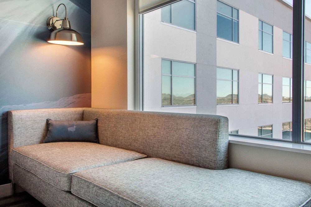 Hilton Garden Inn North Phoenix Scottsdale Room, 1 King Bed 2