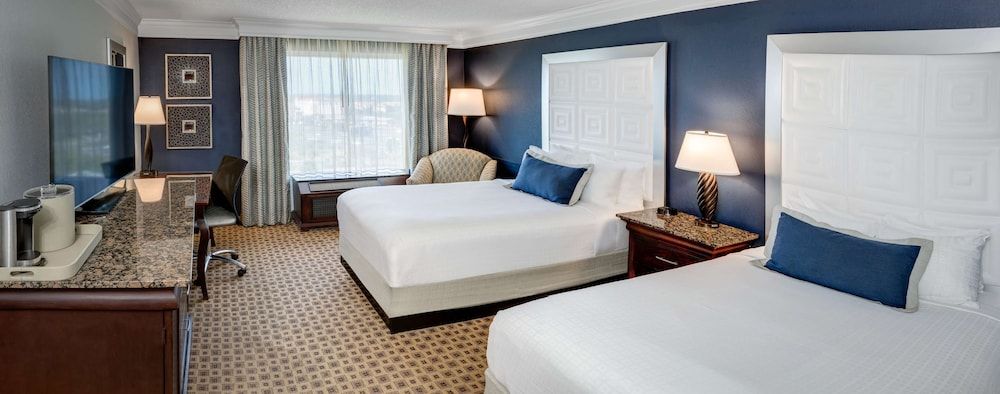 undefined Rosen Plaza on International Drive 2