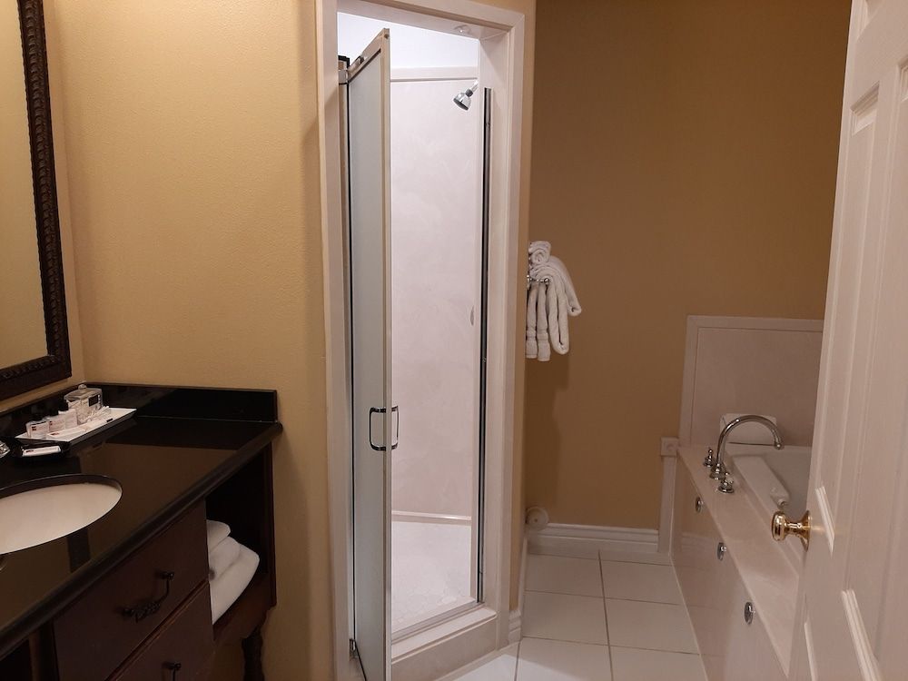Supreme Double Queen Room with Soaking Tub (No Pets Allowed)