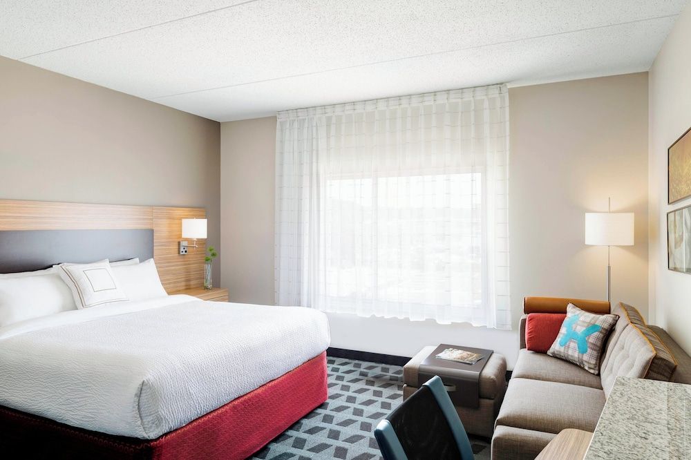 TownePlace Suites by Marriott Pittsburgh Harmarville Studio, 1 King Bed with Sofa bed