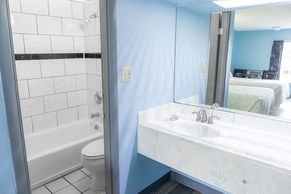 Sandcastle Inn Standard Double Room, Non Smoking 5