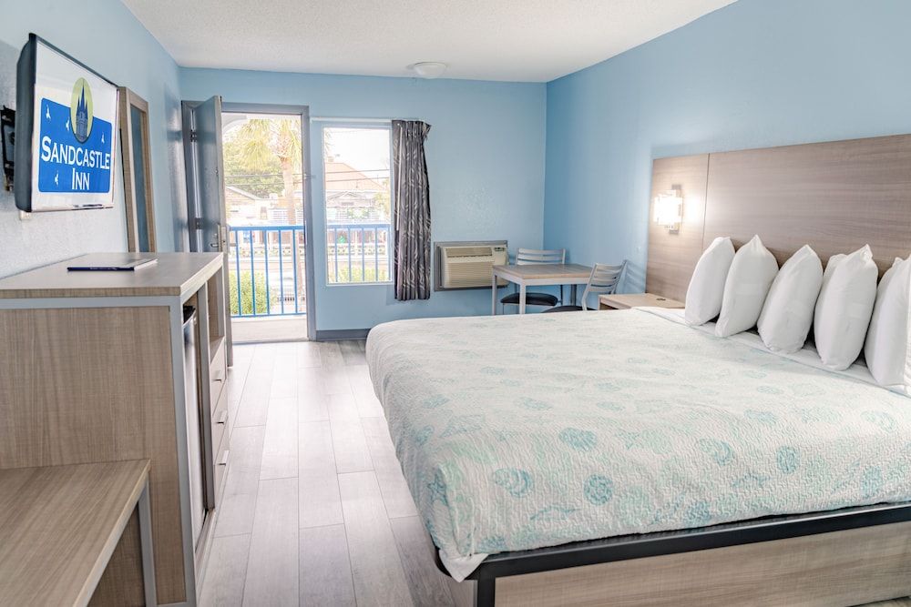 Sandcastle Inn Standard Room, 1 King Bed, Non Smoking 2