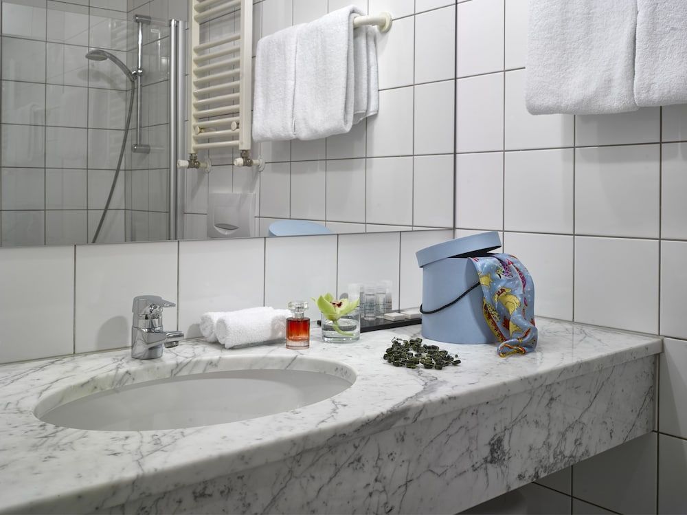 K+K Hotel Fenix Small Double 5