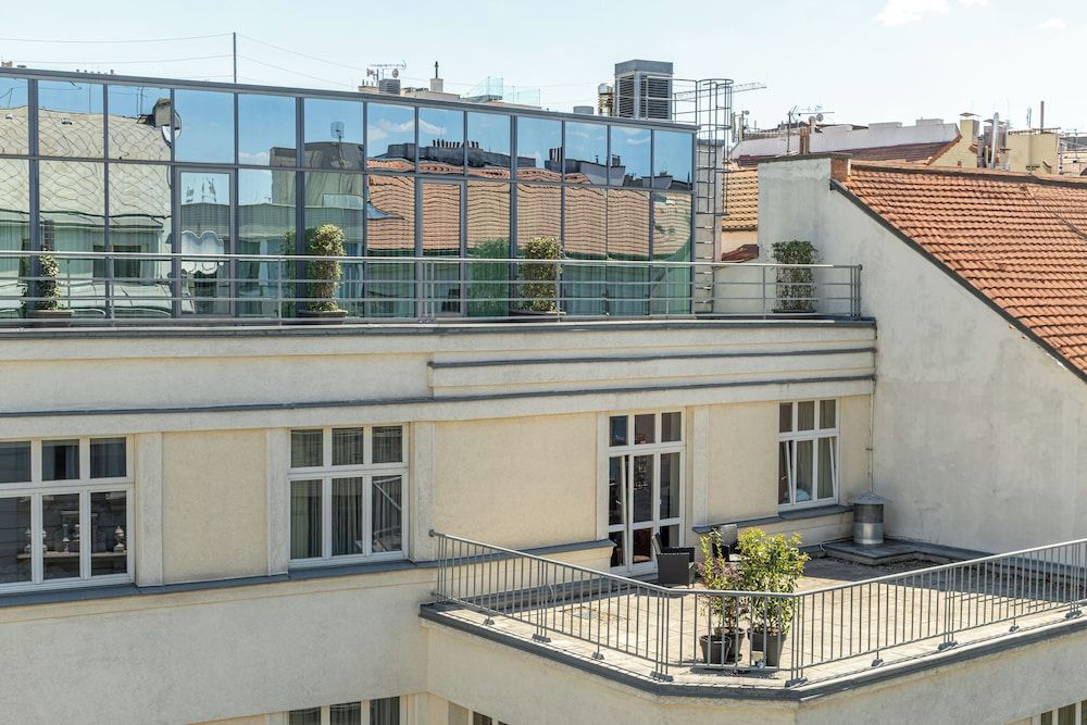 undefined K+K Hotel Fenix 7