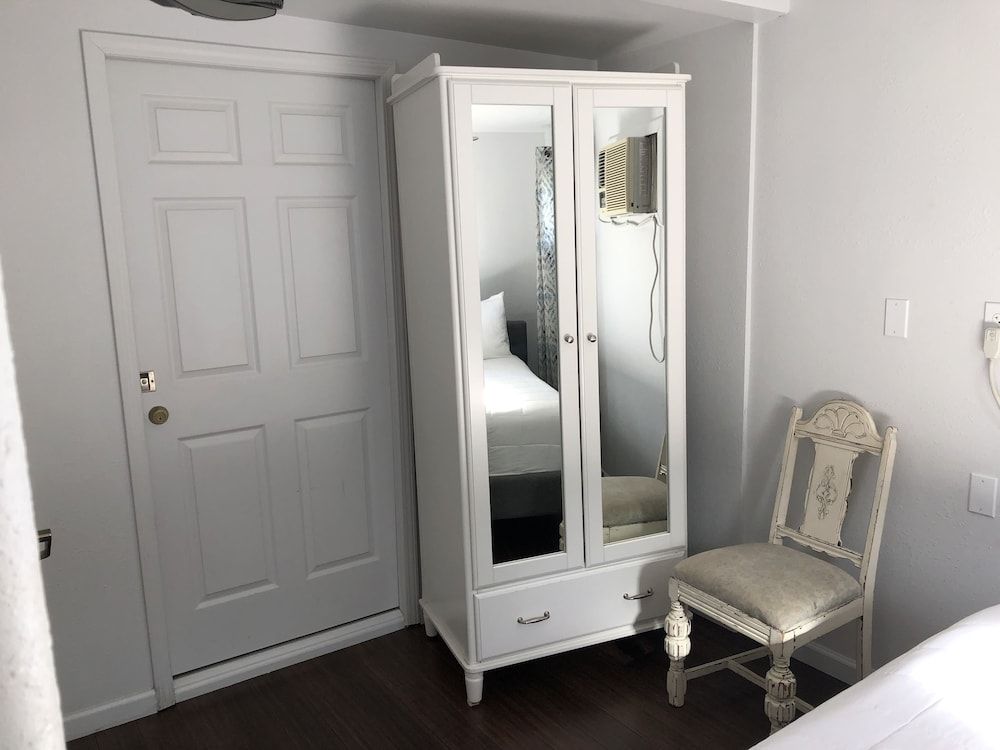 Seacrest Inn Room (The Dolphin) 5