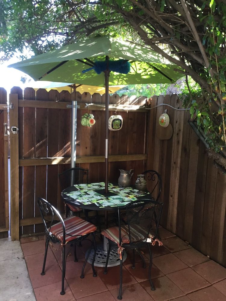 Sunshine LA BnB