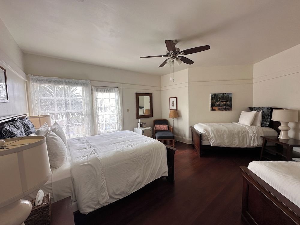 Room, Multiple Beds, Balcony