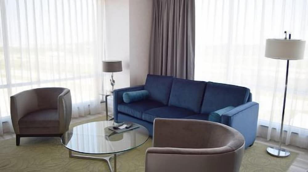 Rhythm City Casino Resort Suite, 1 King Bed, Jetted Tub 6