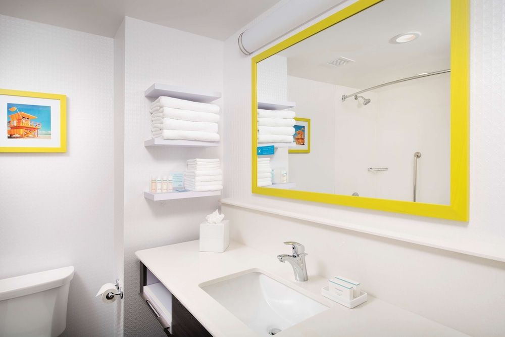 undefined Hampton Inn Miami - Airport East, FL 9