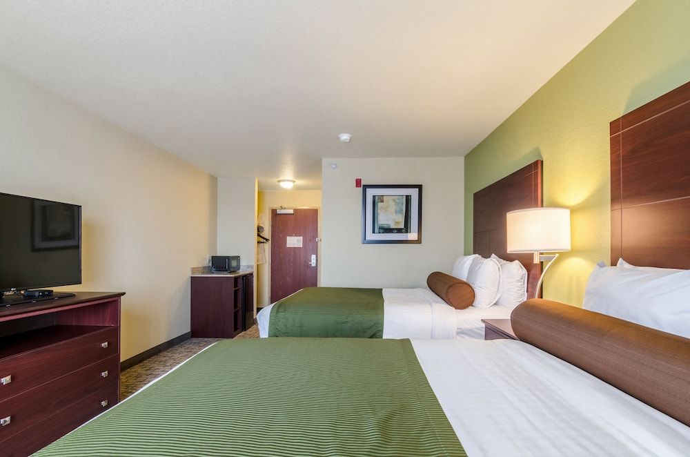 Room, 2 Queen Beds, Non Smoking