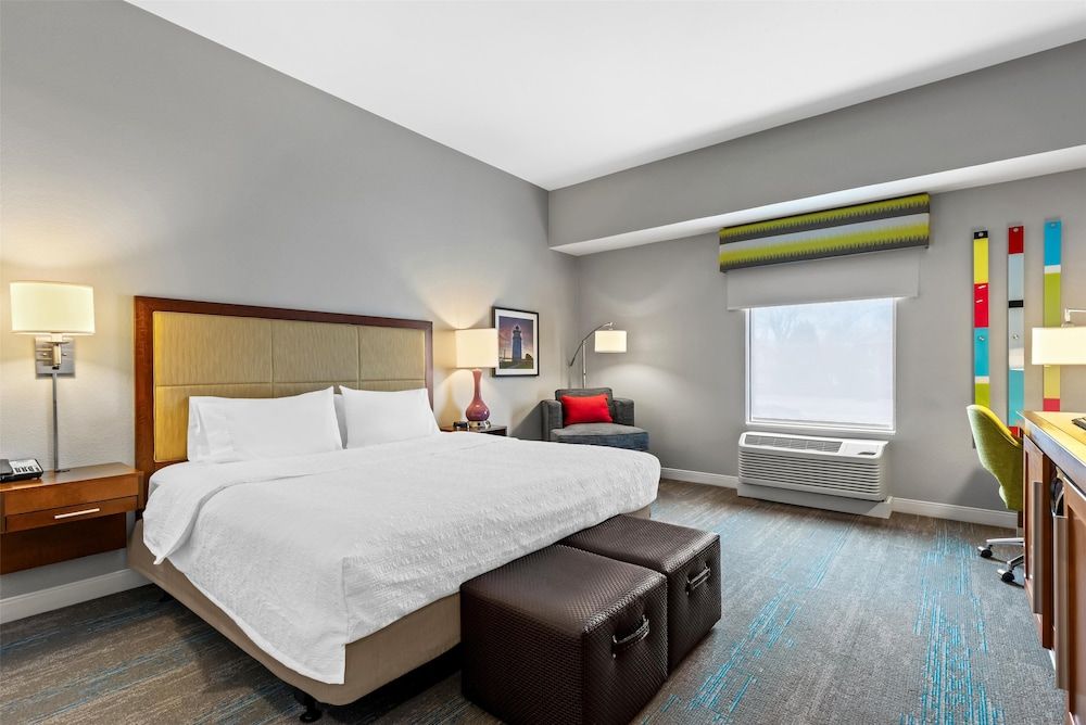 Room, 1 King Bed, Accessible, Non Smoking (Hearing Impaired)