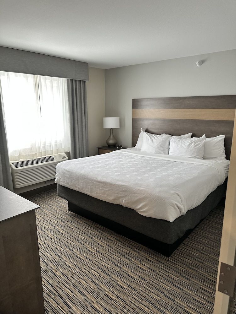 GrandStay Cannon Falls