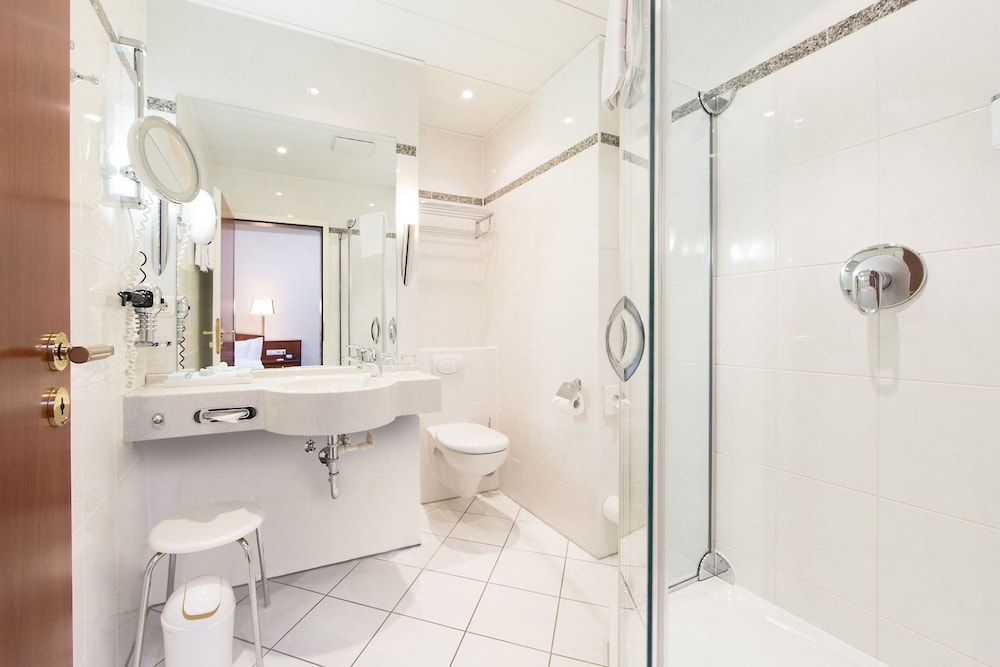 Hotel Oranien Wiesbaden Comfort Single Room 5