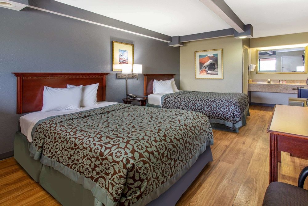 Deluxe Room, 2 Queen Beds, Non Smoking