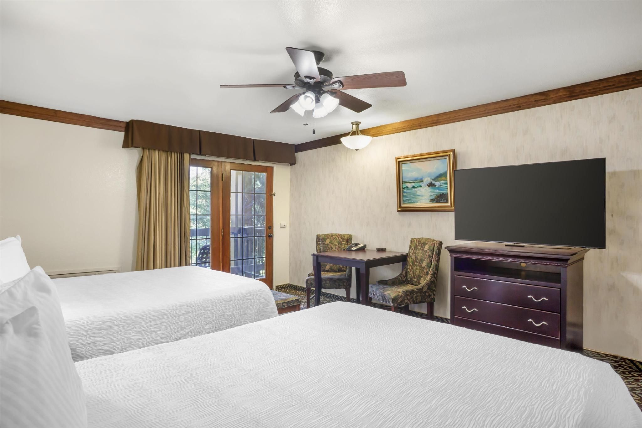 Suite - 3 Queen Beds, Nonsmoking, Family Room, Two Bedrooms, No Sitting Area