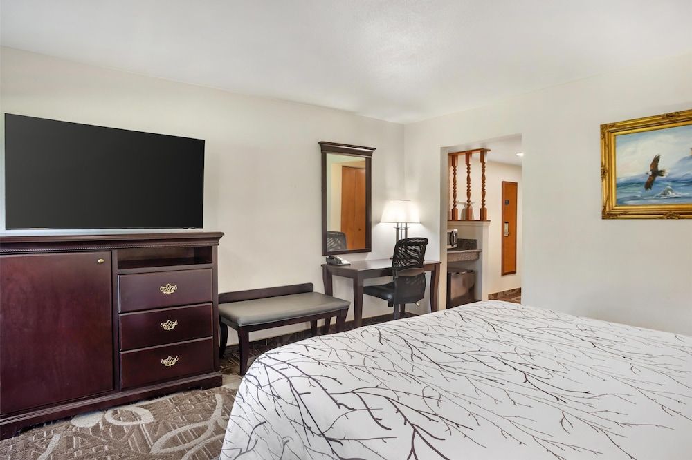 Best Western Plus Yosemite Gateway Inn Standard Room, 1 King Bed, Accessible, Non Smoking 3