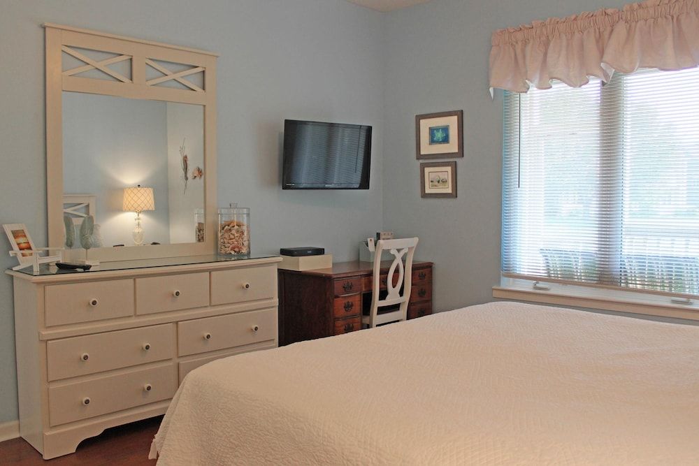 Condo, 2 Bedrooms