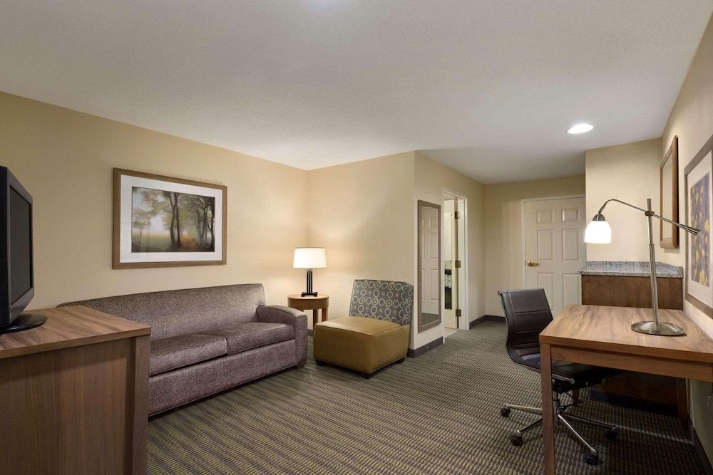 Deluxe Suite, 1 Bedroom, Non Smoking (2 Queen Beds)
