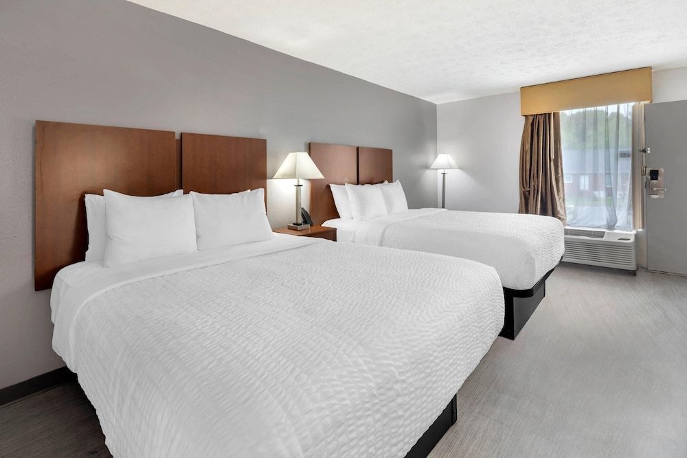 Standard Room, 2 Queen Beds, Smoking