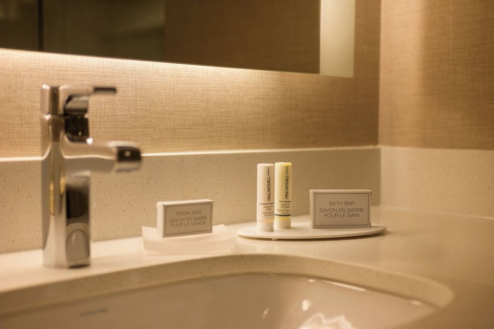 Residence Inn by Marriott Seattle University District Standard Studio, 1 King Bed with Sofa bed (Mobility Accessible, Tub) 3