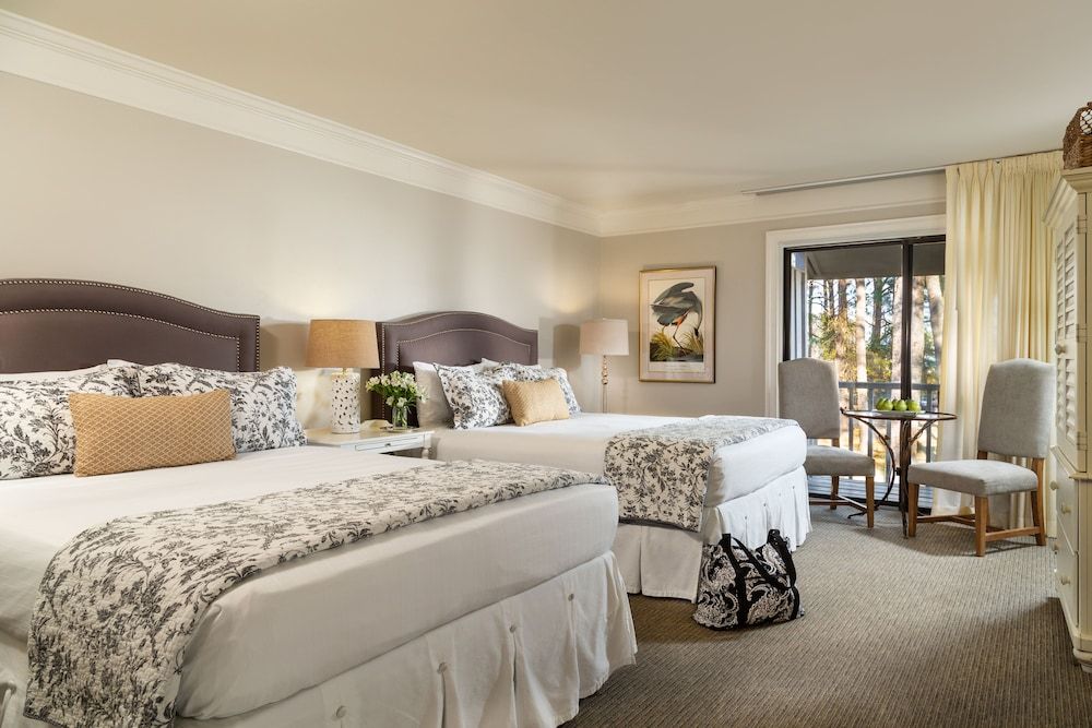 Refuge Inn Deluxe Room, 2 Queen Beds 7