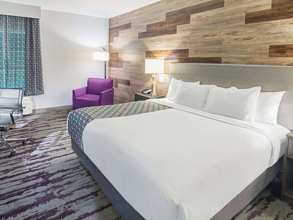 Room, 1 King Bed, Non Smoking
