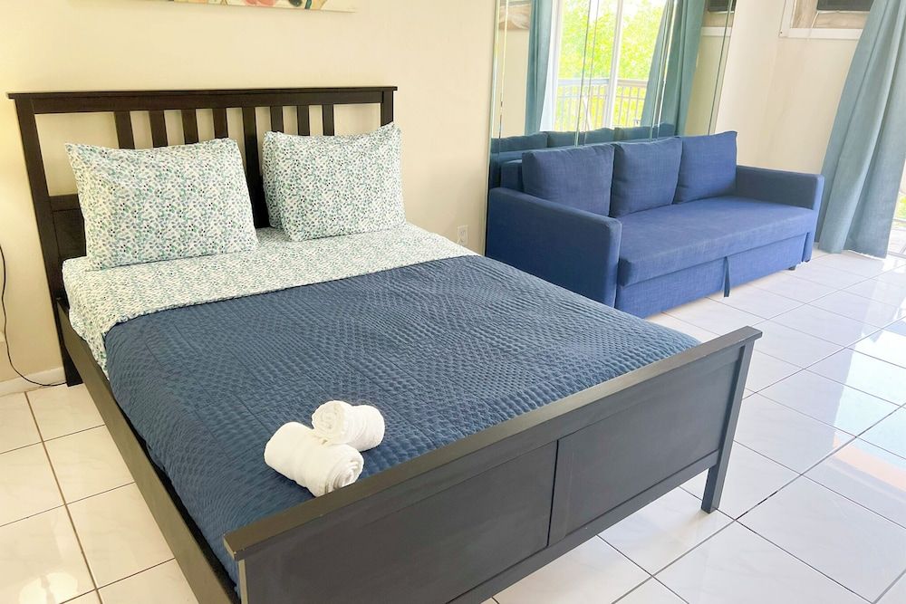 Sunny Isles Apartments Studio 2