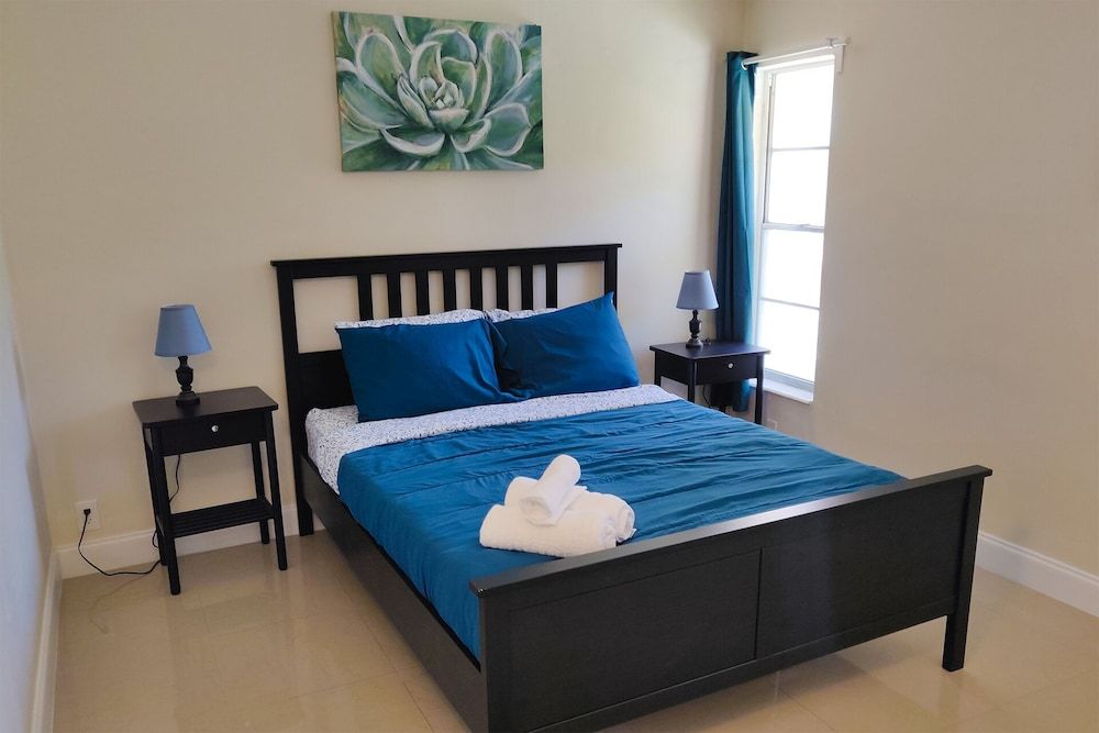 Sunny Isles Apartments Classic Apartment, 2 Bedrooms 2