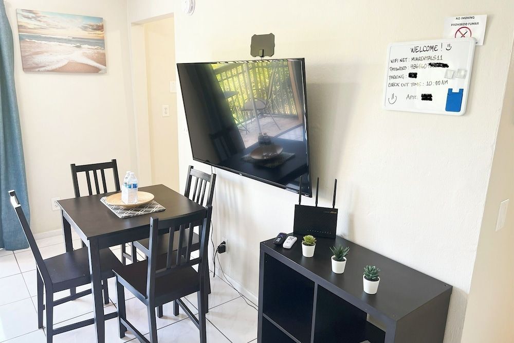 Sunny Isles Apartments Studio 11