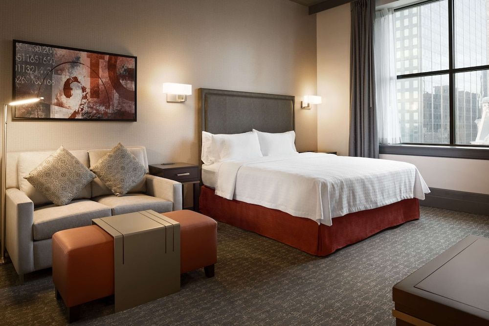 Studio, 1 King Bed, Accessible, Bathtub