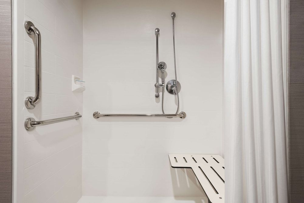 Suite, 2 Queen Beds, Accessible, Non Smoking (Roll-in Shower)