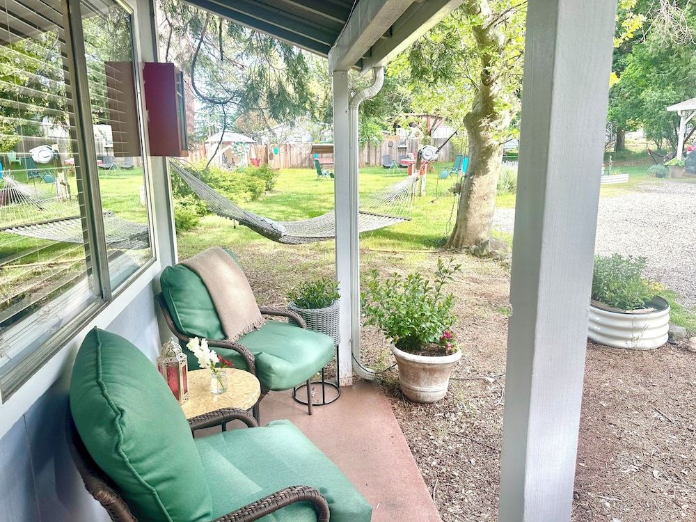 The Pines Inn and Cottages Comfort Cottage, 1 Bedroom 4