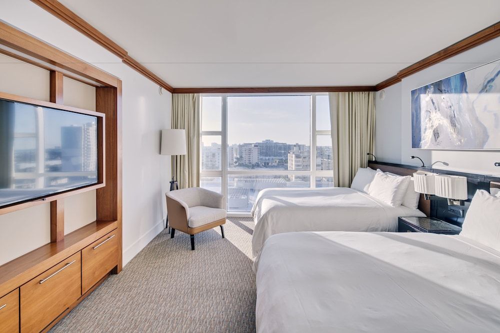 Luxury Apartment, 1 Bedroom (2 Queen Beds)