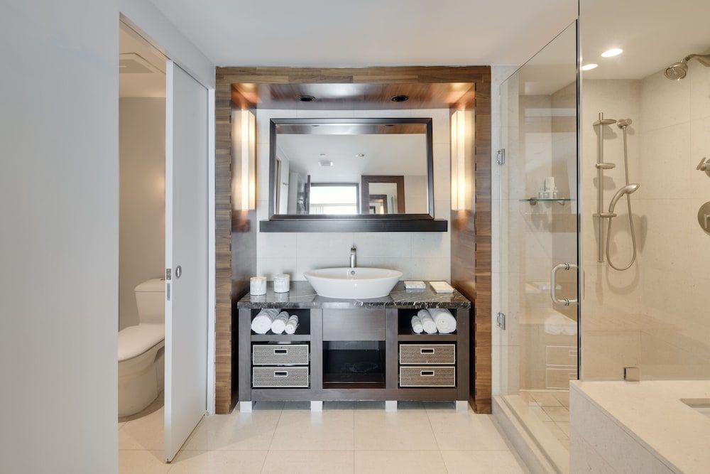 Luxury Apartment, 1 Bedroom, Partial Ocean View (2 Queen Beds)