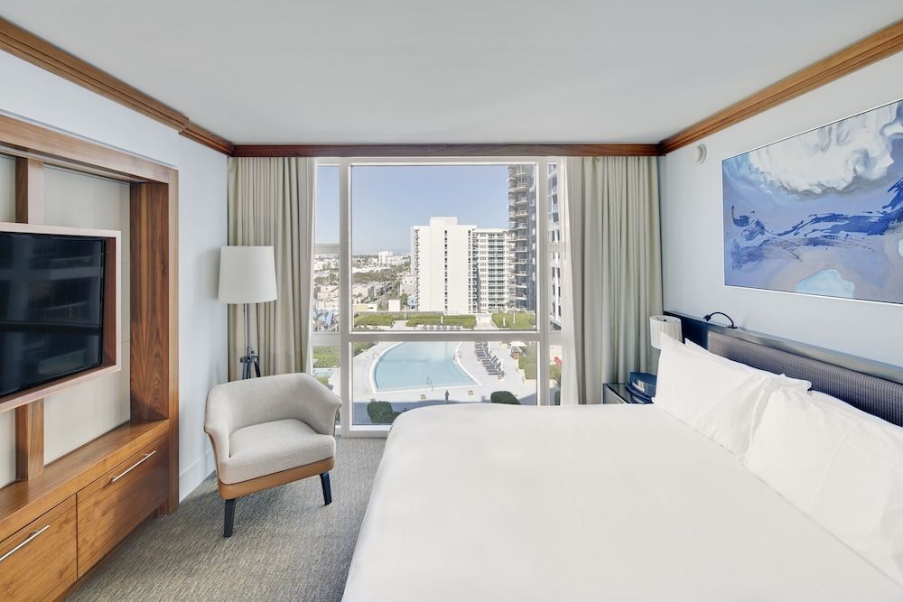 Luxury Apartment, 1 Bedroom, Accessible (King Bed - Two Showers)