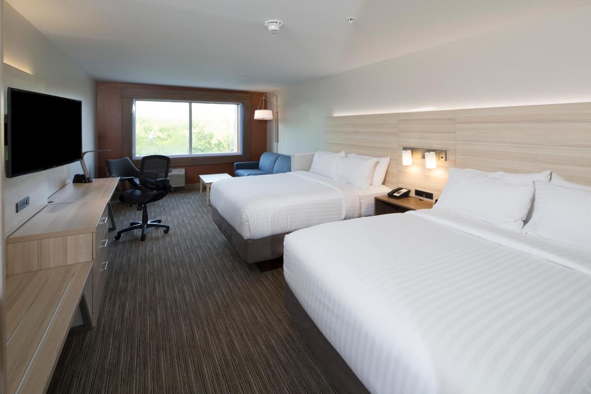 2 Queen Beds Suite