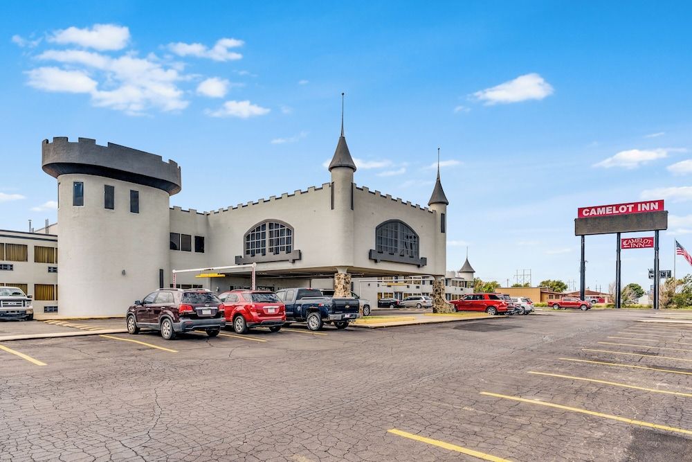 undefined Camelot INN 5