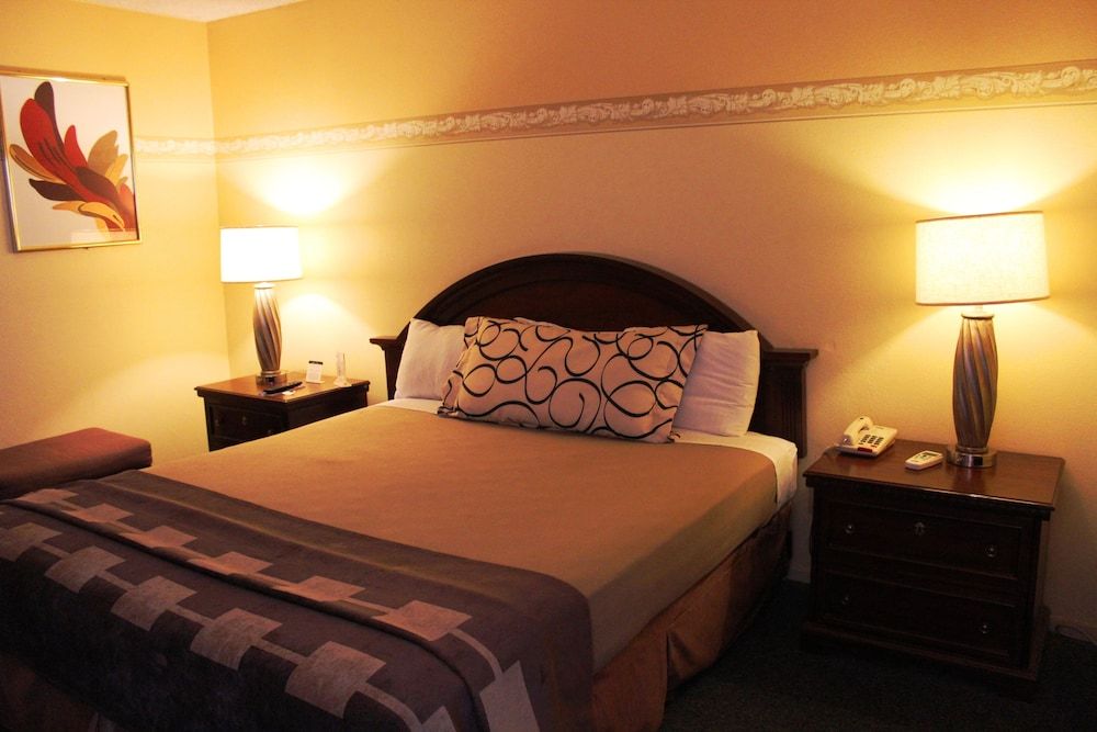 undefined Shalimar Hotel of Las Vegas 2