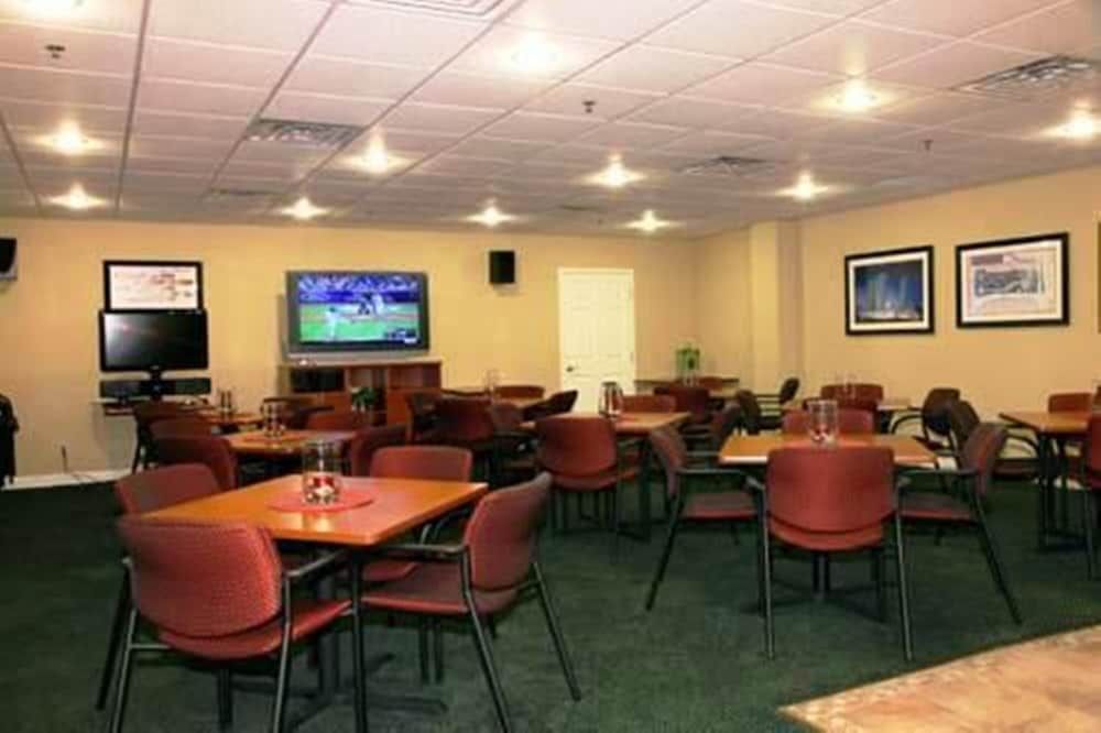 undefined GetAways at Jockey Club 9