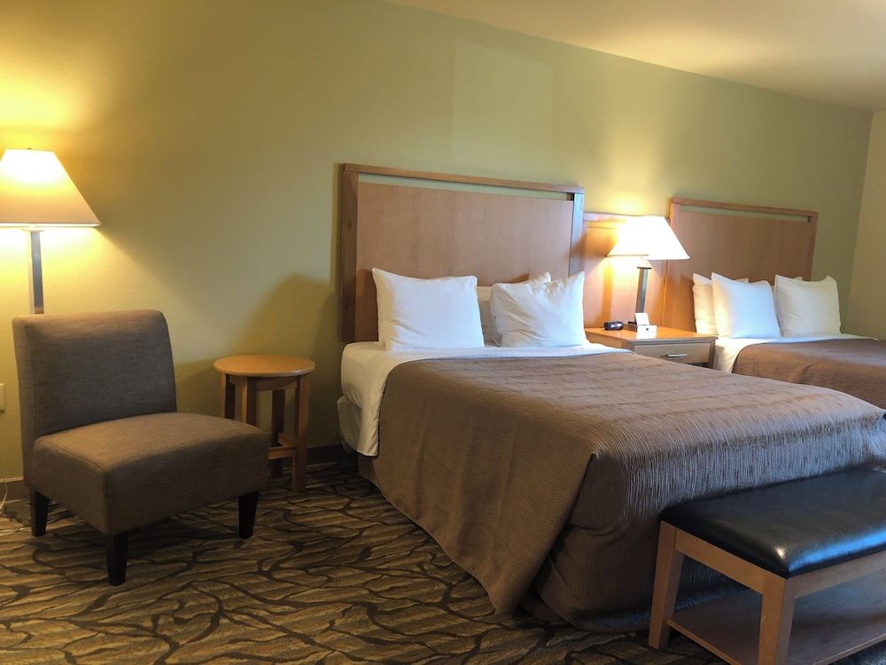 Aspen Suites Hotel Juneau Studio, 2 Queen Beds, Kitchen 2