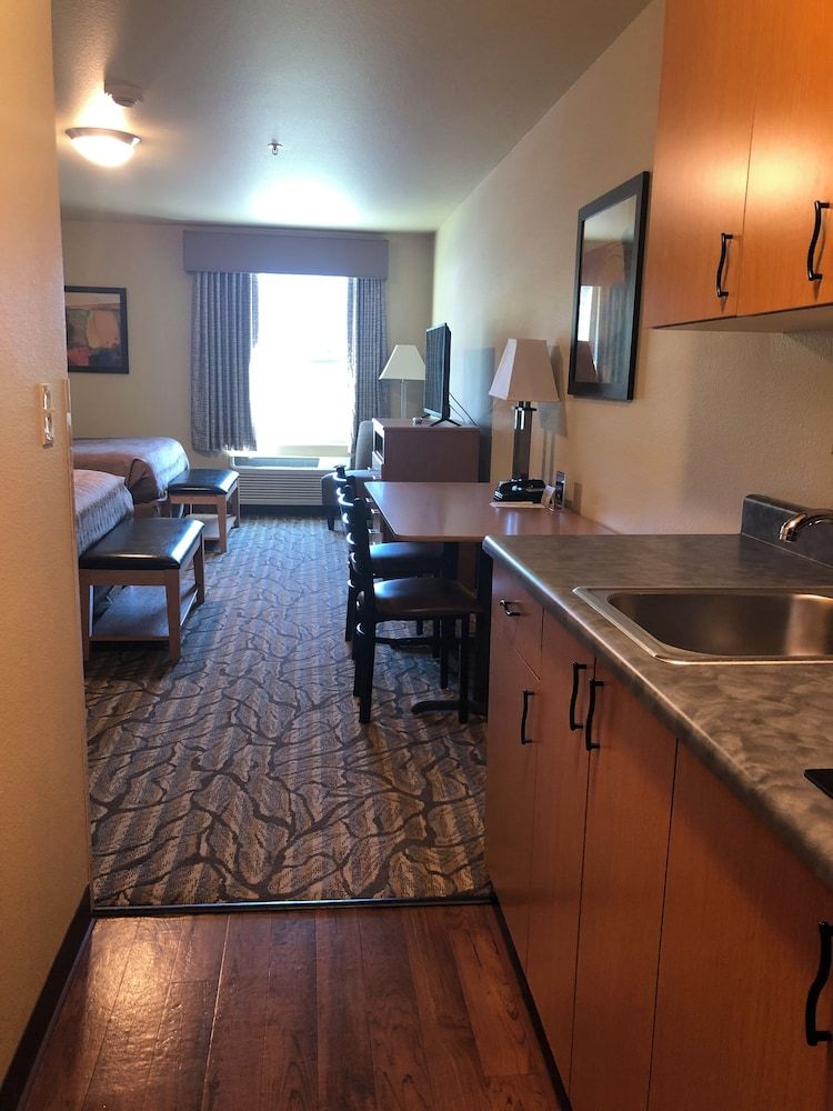 Aspen Suites Hotel Juneau Studio, 2 Queen Beds, Kitchen 7