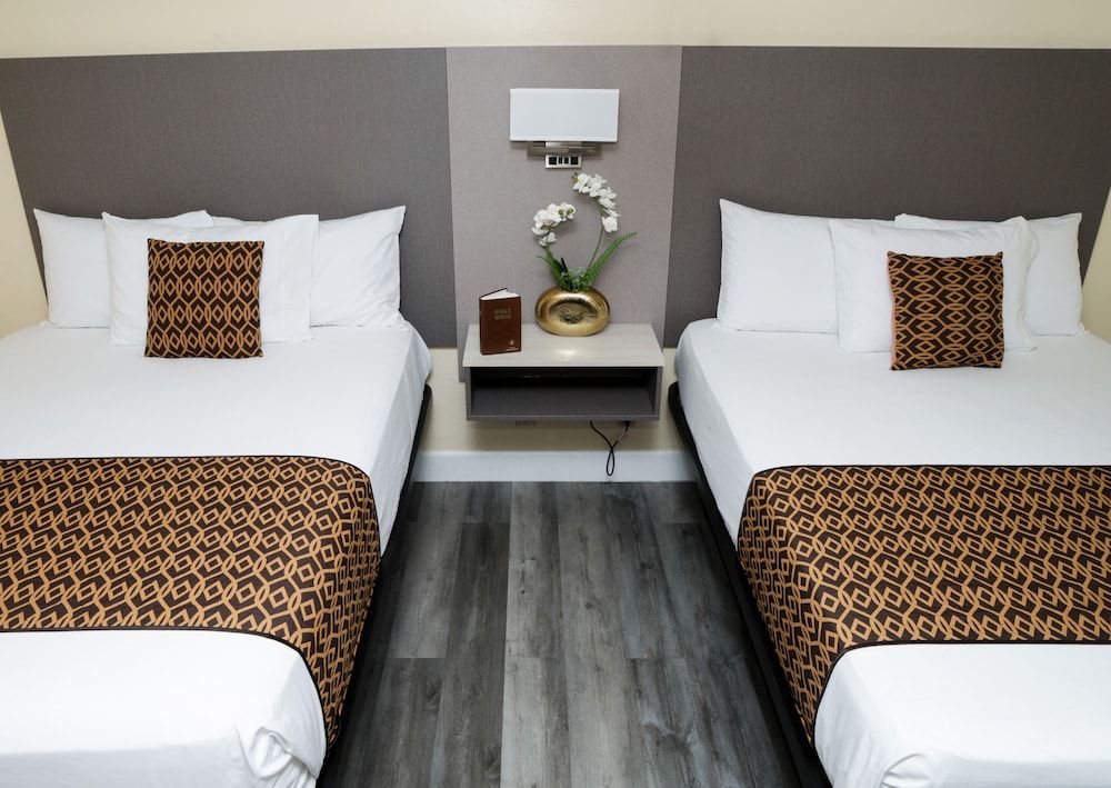 Silver Surf Motel Deluxe Suite, 2 Bedrooms 3