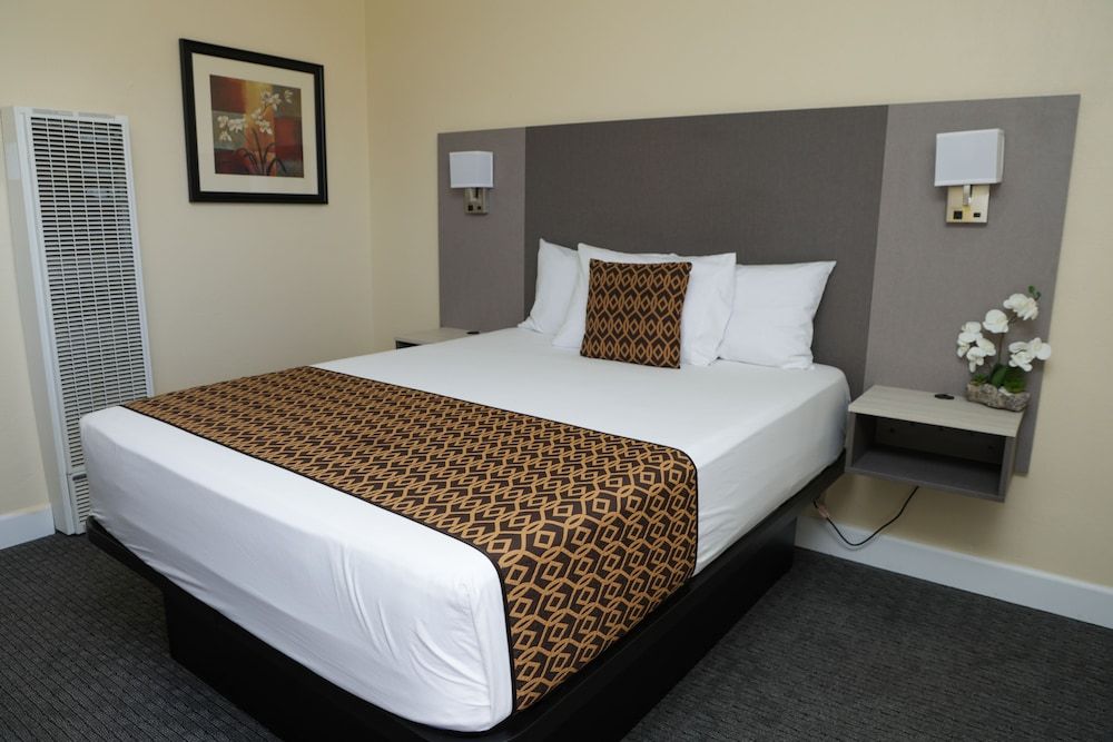 Silver Surf Motel Standard Room, 1 Queen Bed 3