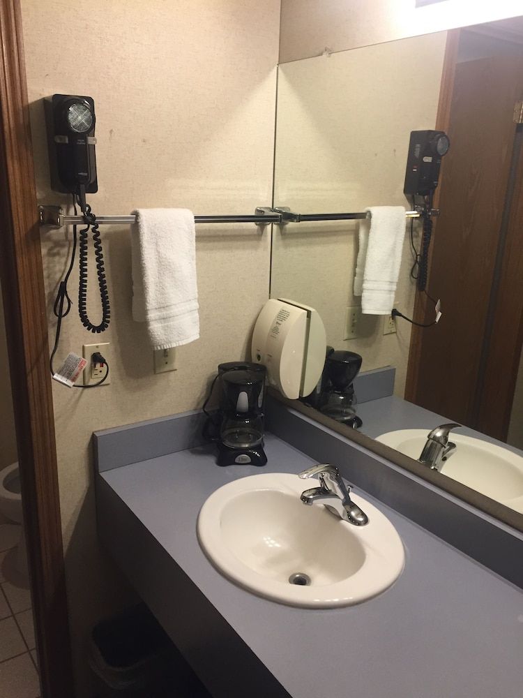 Heritage House Inn Double Room, 1 Queen Bed 6