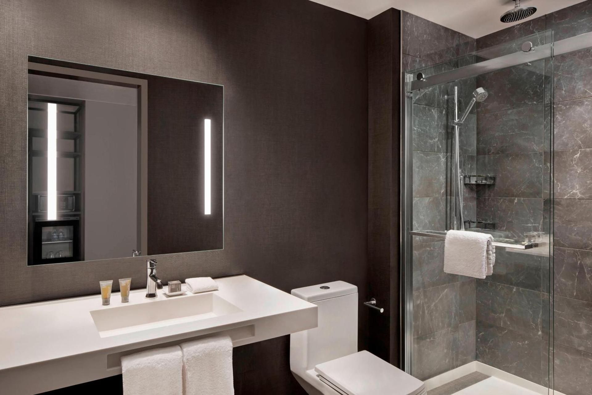 King Room - Hearing Accessible