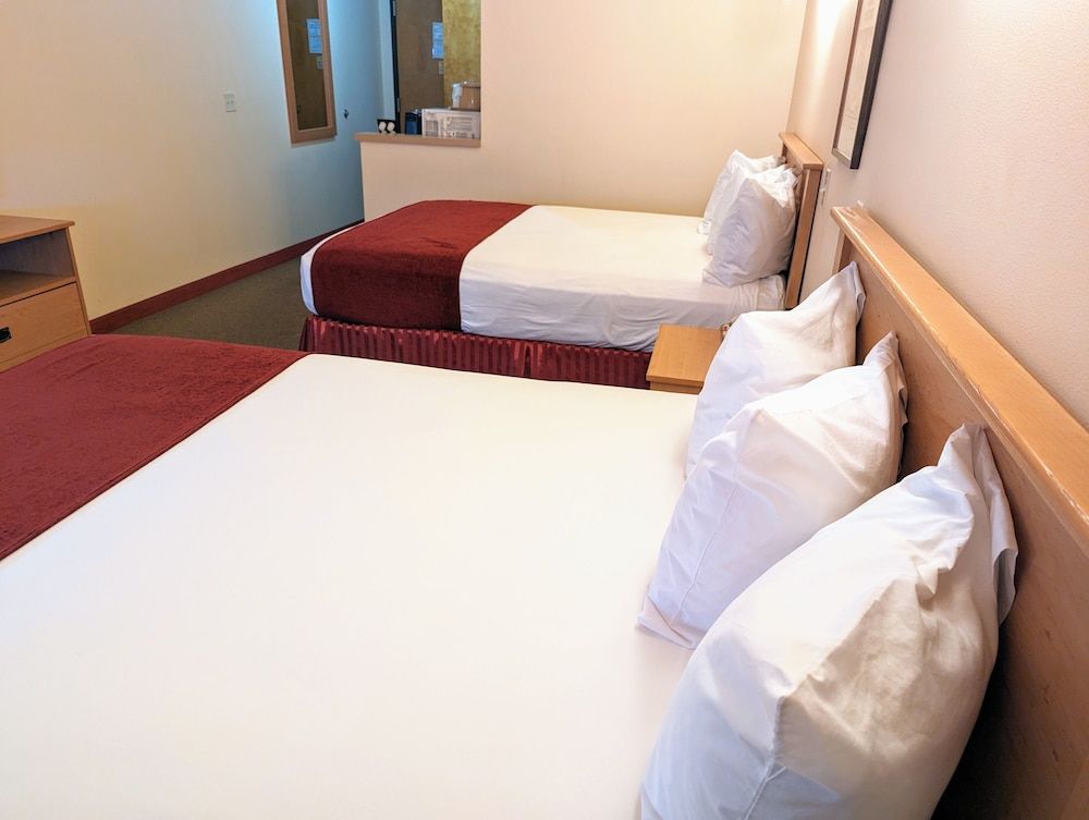 Room, 2 Queen Beds, Non Smoking (Non Pet-Friendly)