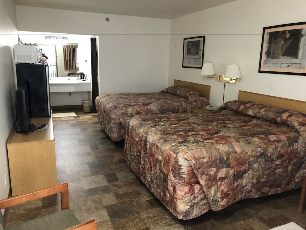 Room, 2 Queen Beds, Non Smoking (Pet-Friendly)